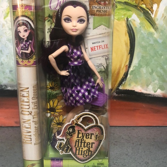 NIB Ever After High Raven Queen Doll - Picture 7 of 10